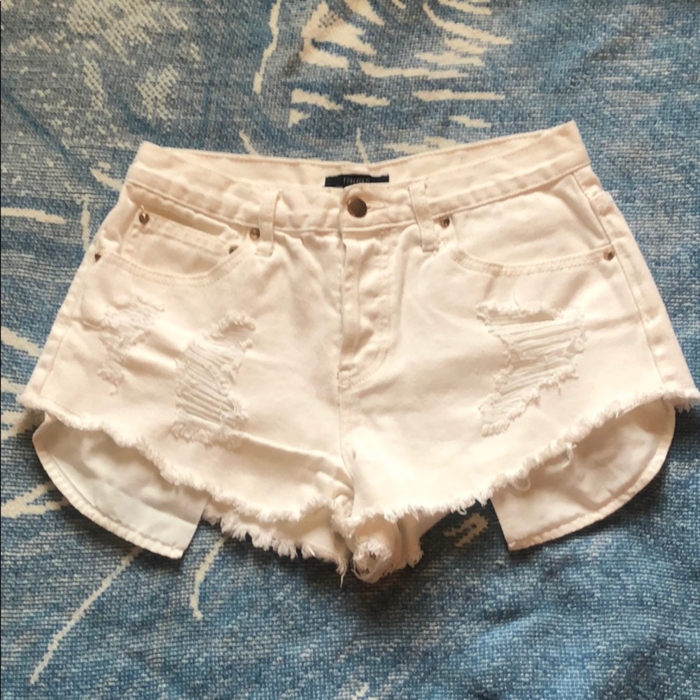 Forever21 white distressed shorts size 28